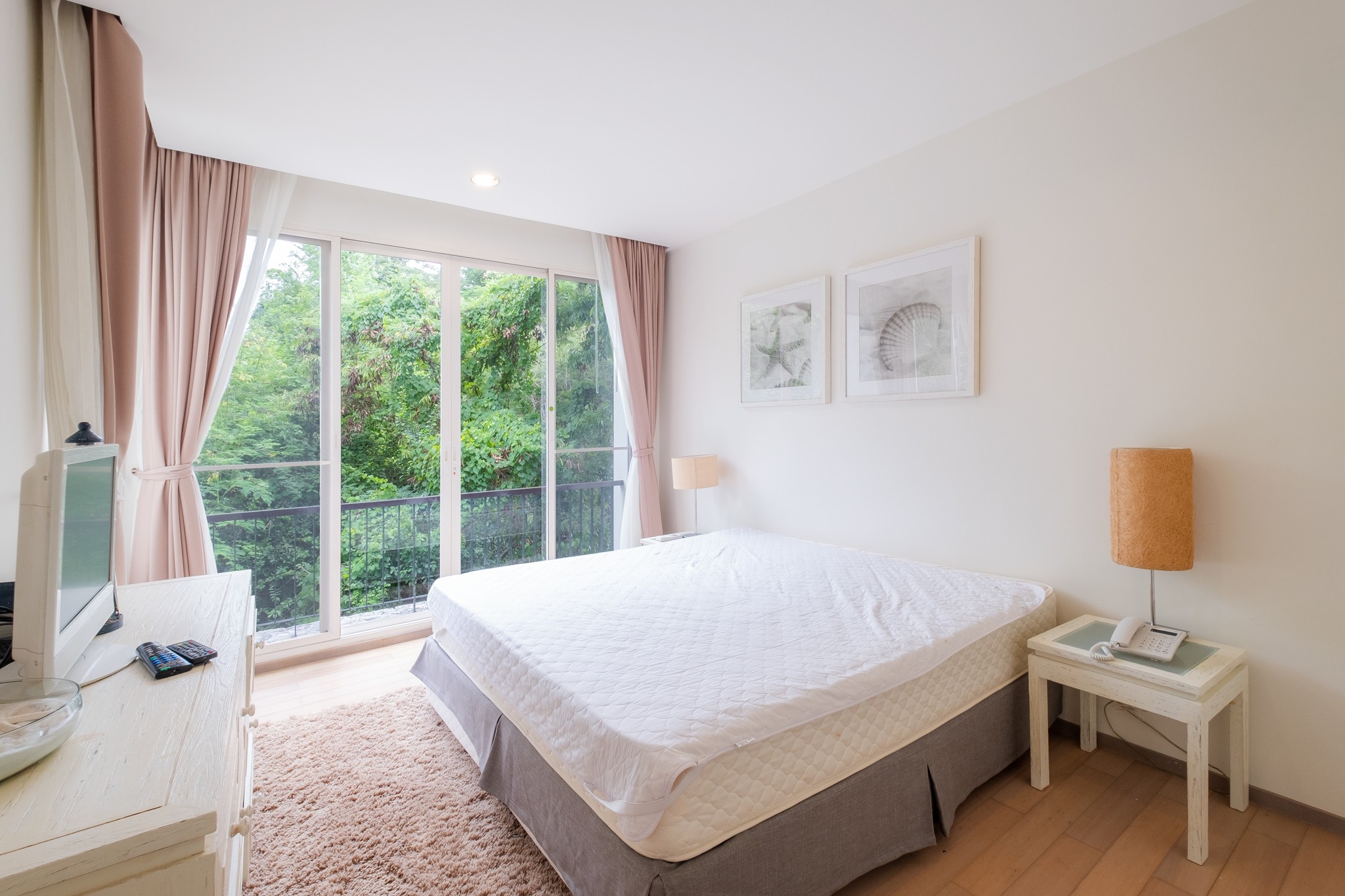 บ้านนับคลื่น