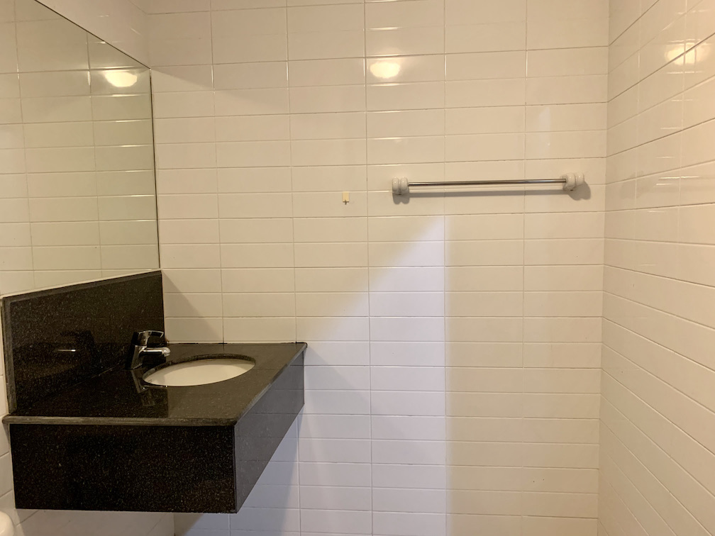 เมโทร พาร์ค สาทร