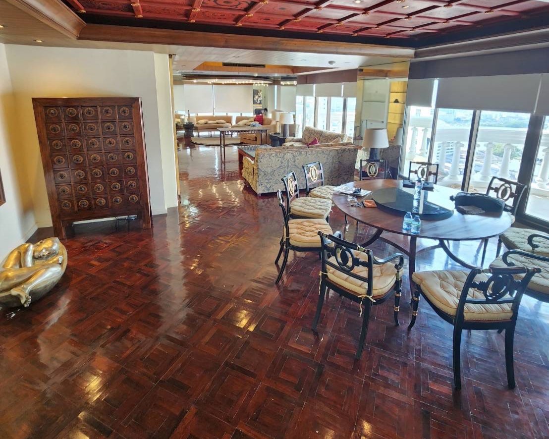 สเตท ทาวเวอร์